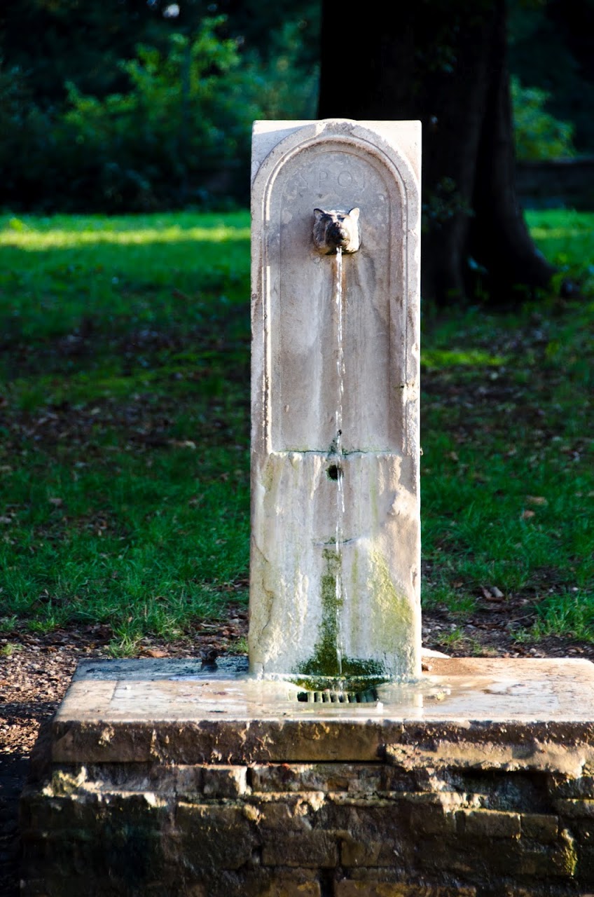 Water fountain at Villa Doria Pamphilj
